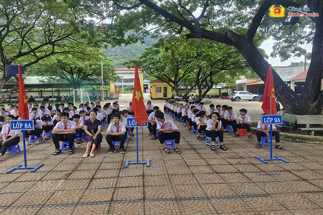 Xã Đức Bình, huyện Tánh Linh: Ra mắt mô hình “Trường học lành mạnh, phòng ngừa và đẩy lùi vi phạm pháp luật, đảm bảo ANTT